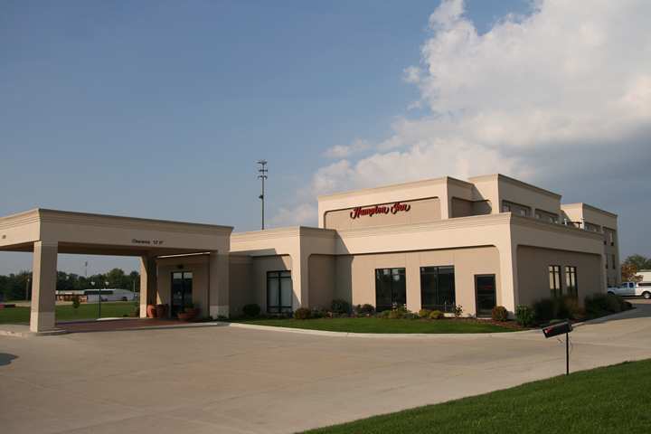 基奥卡克希尔顿恒庭酒店 Keokuk 外观 照片